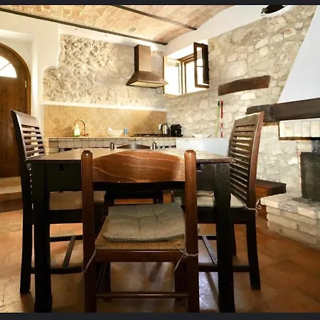 Il Minotauro A 5 Minuti Da Popoli Bed & Breakfast Vittorito