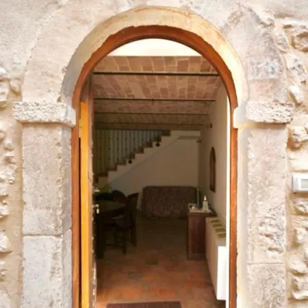 Il Minotauro A 5 Minuti Da Popoli Oda ve Kahvaltı Vittorito