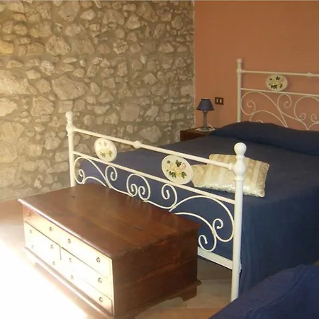 Il Minotauro A 5 Minuti Da Popoli Bed & Breakfast Vittorito