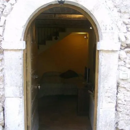 Il Minotauro A 5 Minuti Da Popoli *