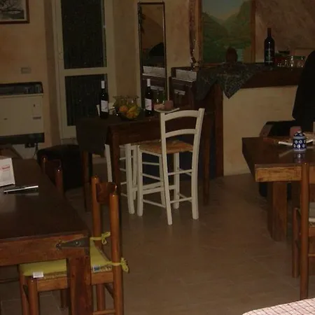 Il Minotauro A 5 Minuti Da Popoli Bed & Breakfast