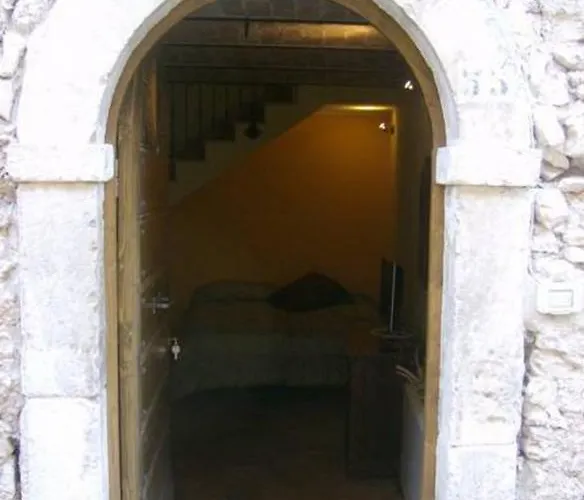 Il Minotauro A 5 Minuti Da Popoli *