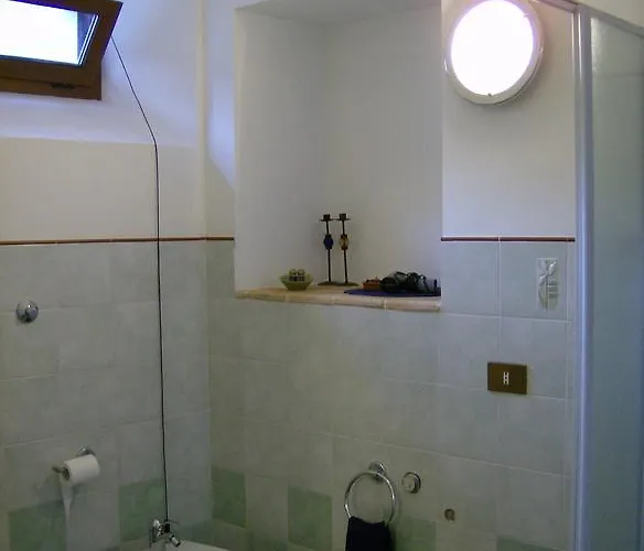 Il Minotauro A 5 Minuti Da Popoli Отель типа 